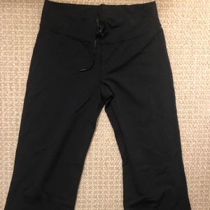 Lululemon cropped pants